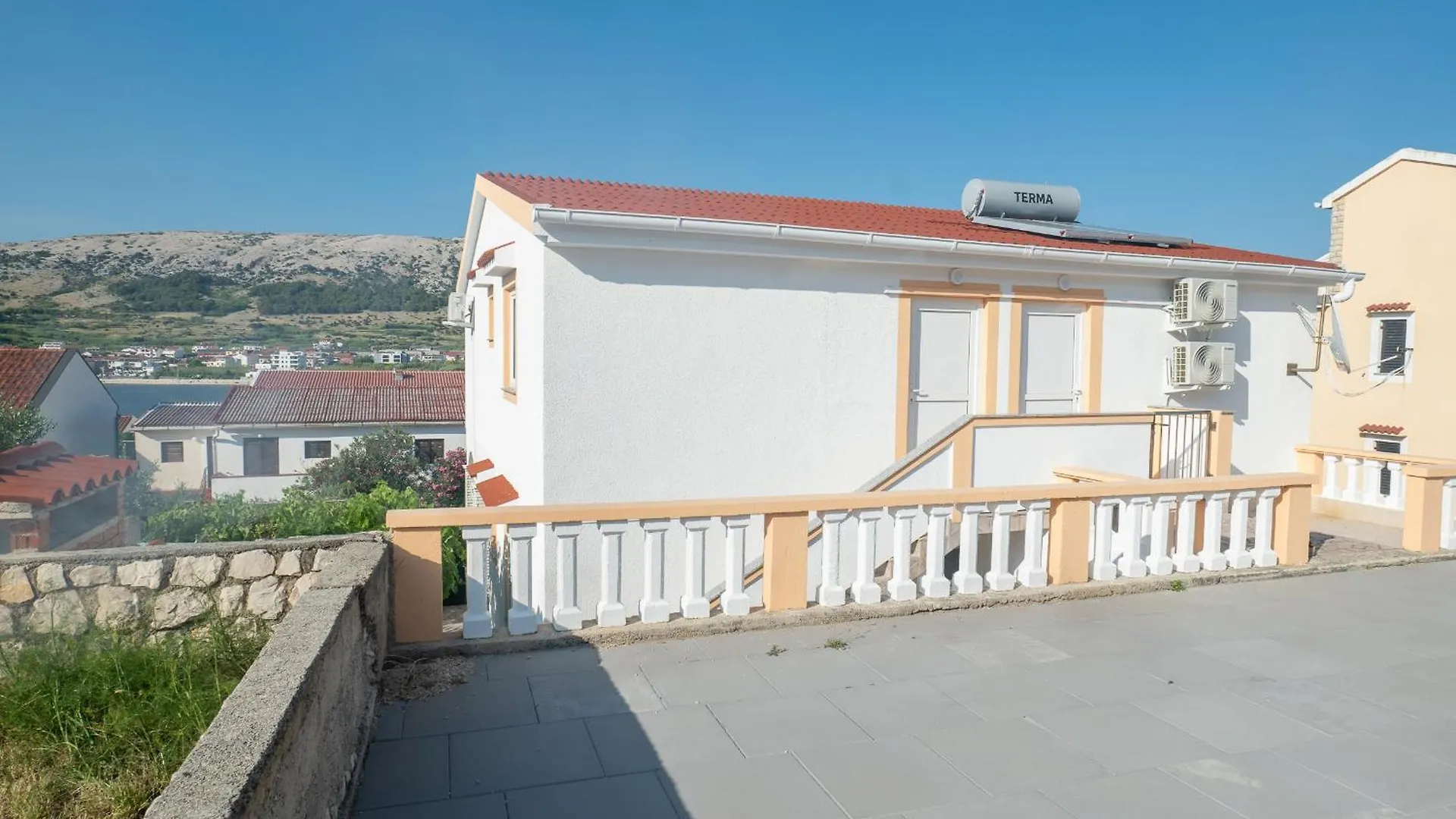 Apartment Bane Apartmani Pag Ap2 Pag Town
